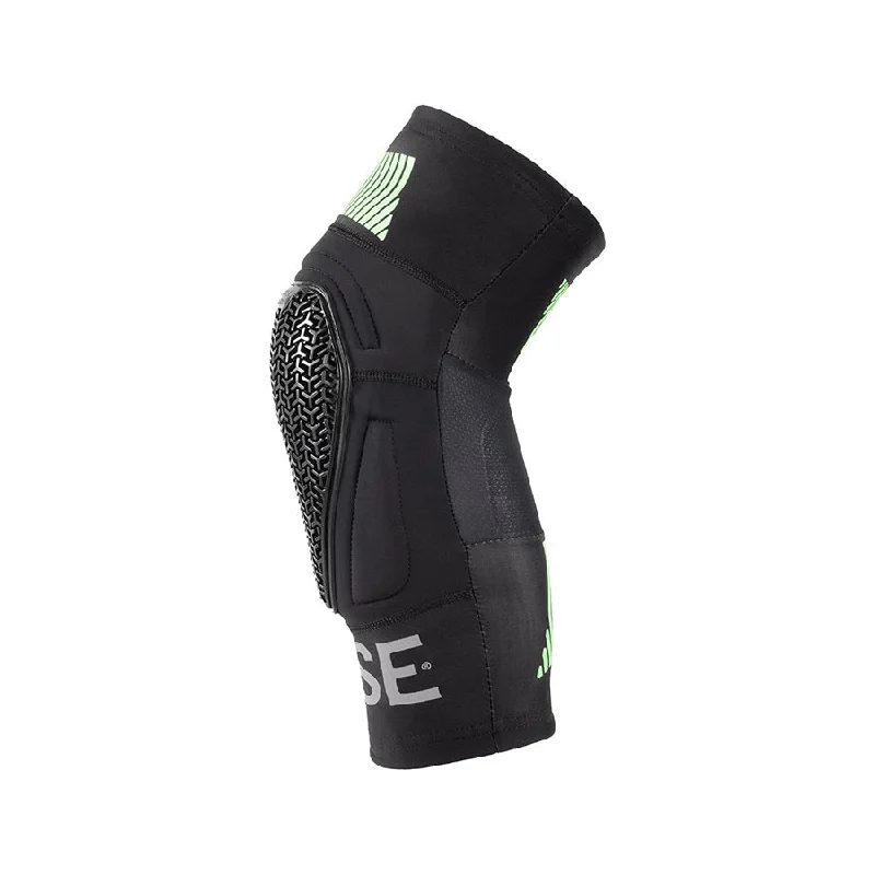 Fuse Omega Pocket Knee Guards Black ML Pair